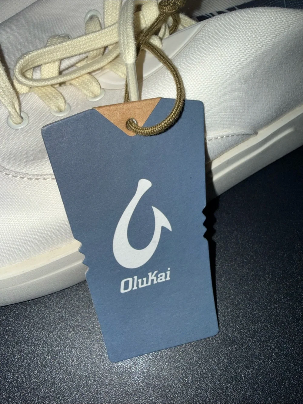🆕 OluKai Tradewind Sneakers Off White Men’s 12